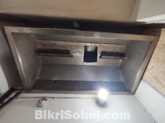 রেস্টুরেন্টের মালামাল